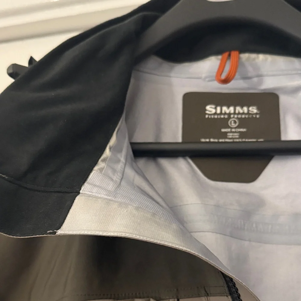 Simms Goretex Guide Jacket/Brown Olive - men's large - great condition - Picture 12 of 14